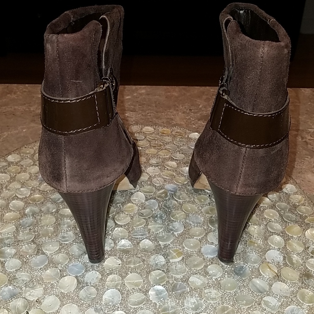 Boots - Picture 4 of 7